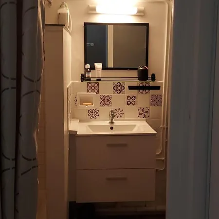 Independante Avec Salle De Bain Privee Homestay szállás